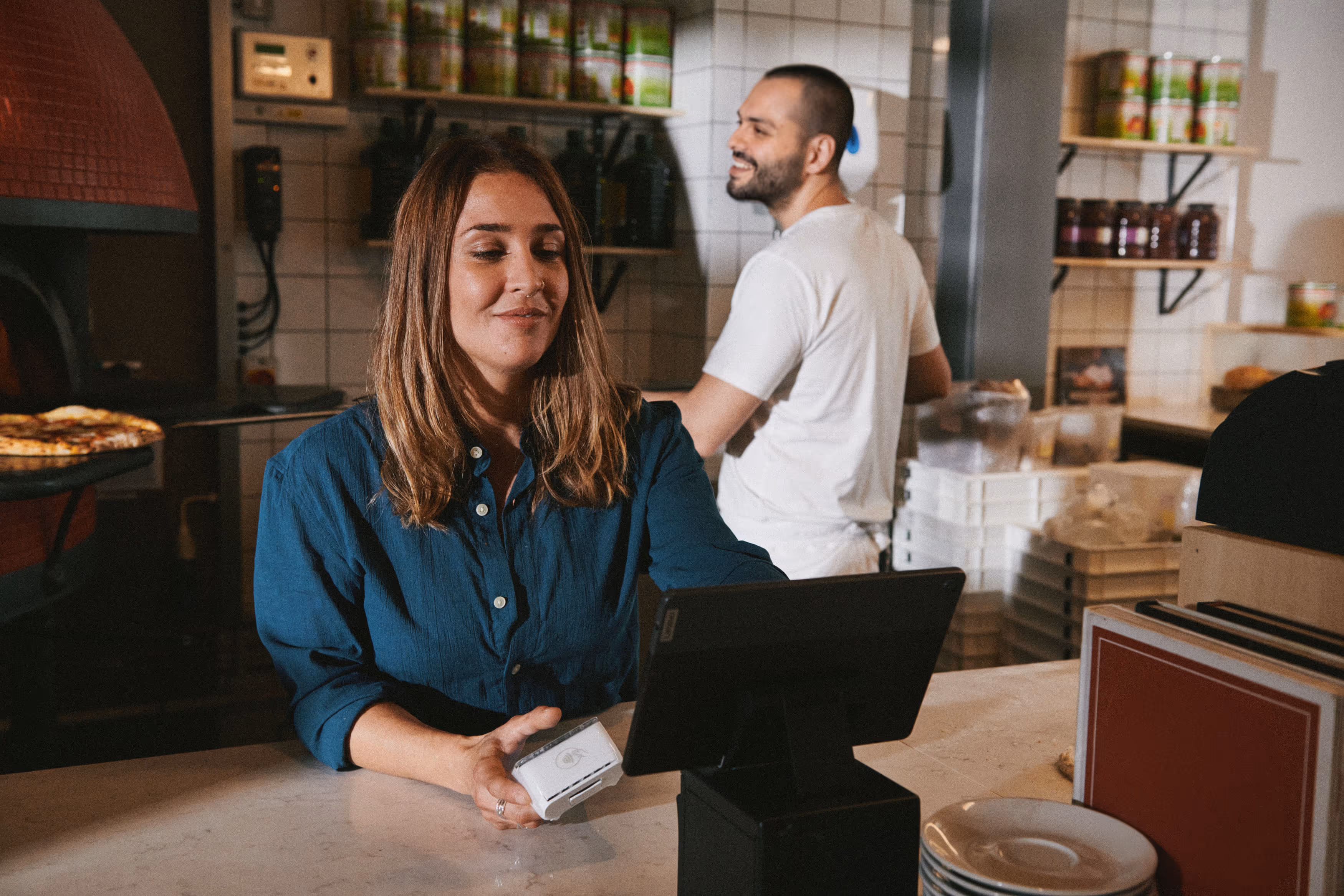 image of staff consulting a customer in an automotive service